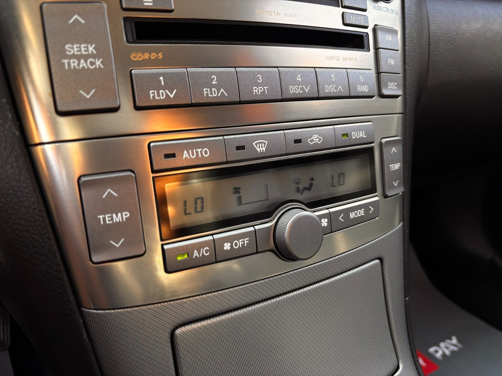 Sort Toyota Avensis fra 2007