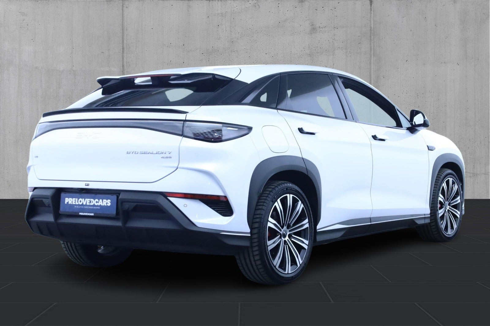 Hvid BYD Sealion 7 fra 2024