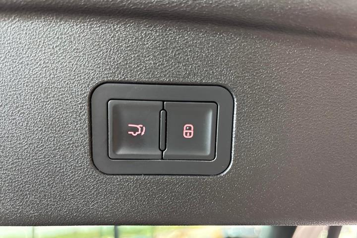 Hvid BYD Sealion 7 fra 2024