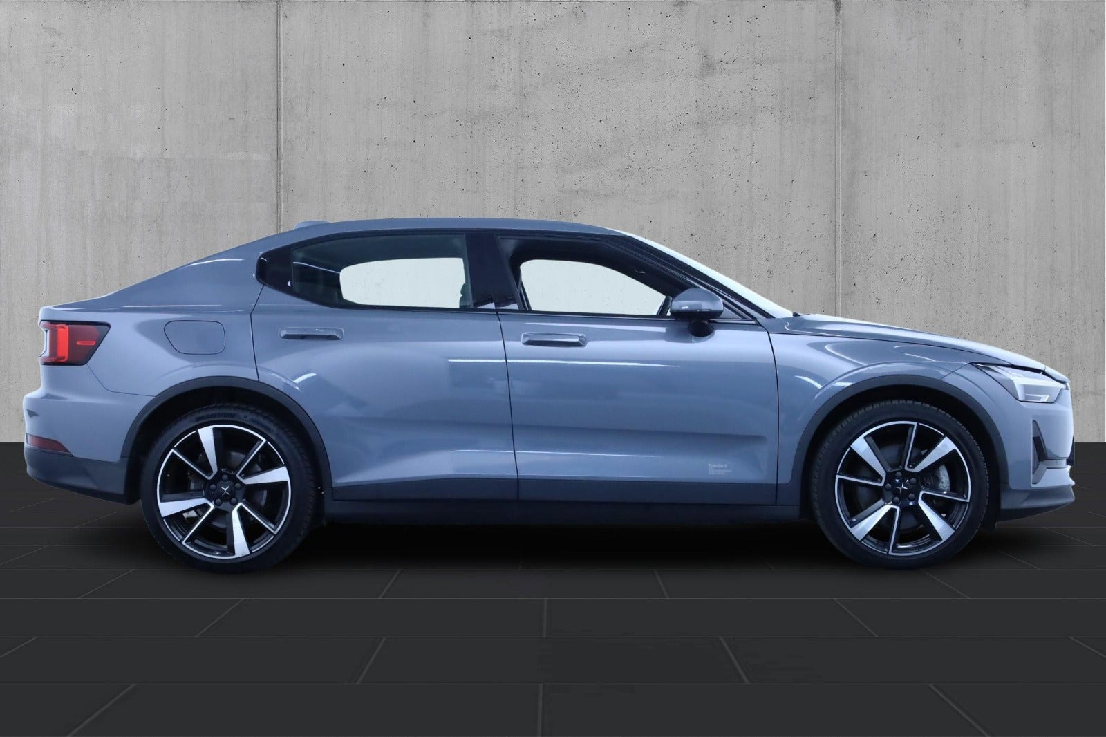 Grå Polestar 2 fra 2021
