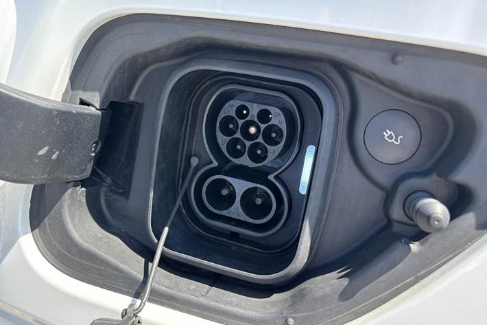 Hvid Polestar 2 fra 2021