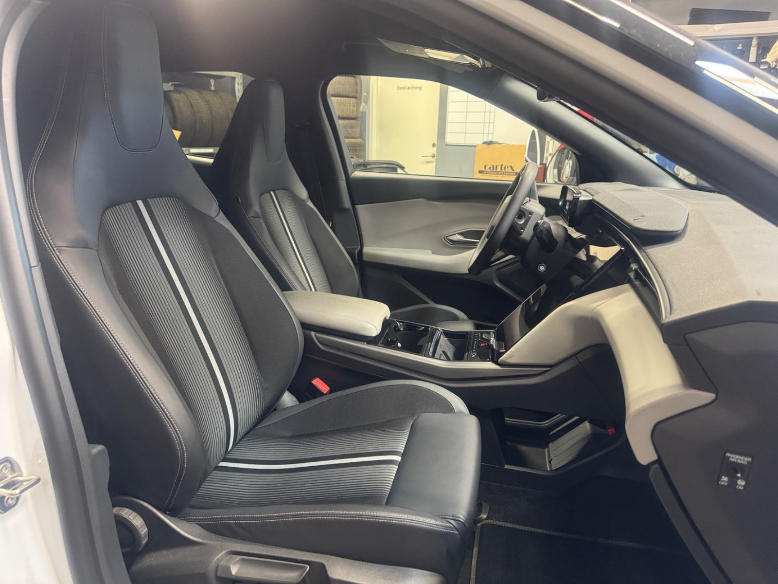 Hvid Ford Capri fra 2025