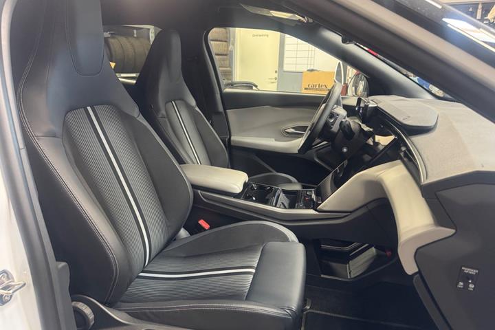 Hvid Ford Capri fra 2025