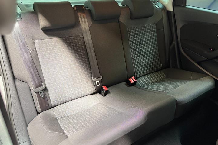 Grå VW Polo fra 2017