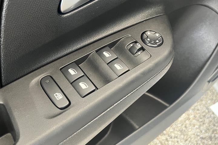 Sort Opel Corsa-e fra 2024