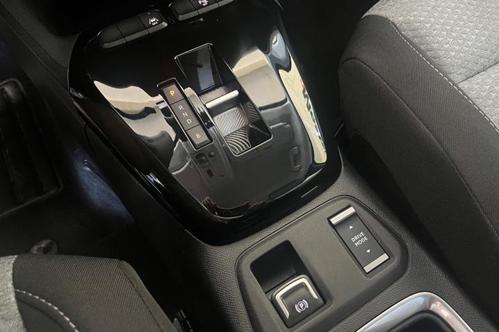 Sort Opel Corsa-e fra 2024