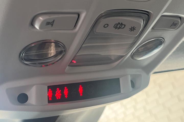 Sort Opel Corsa-e fra 2024