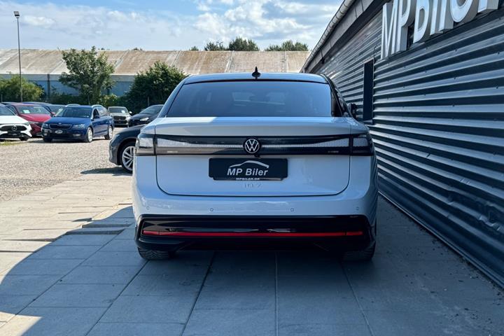Hvid VW ID.7 fra 2024