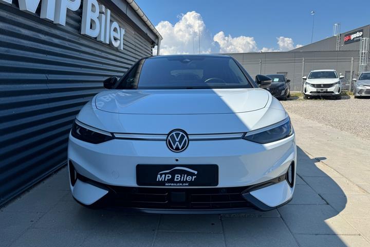 Hvid VW ID.7 fra 2024
