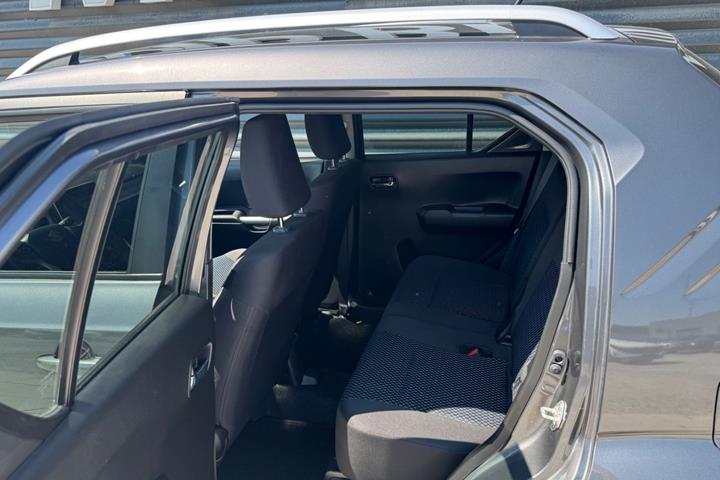 Grå Suzuki Ignis fra 2022