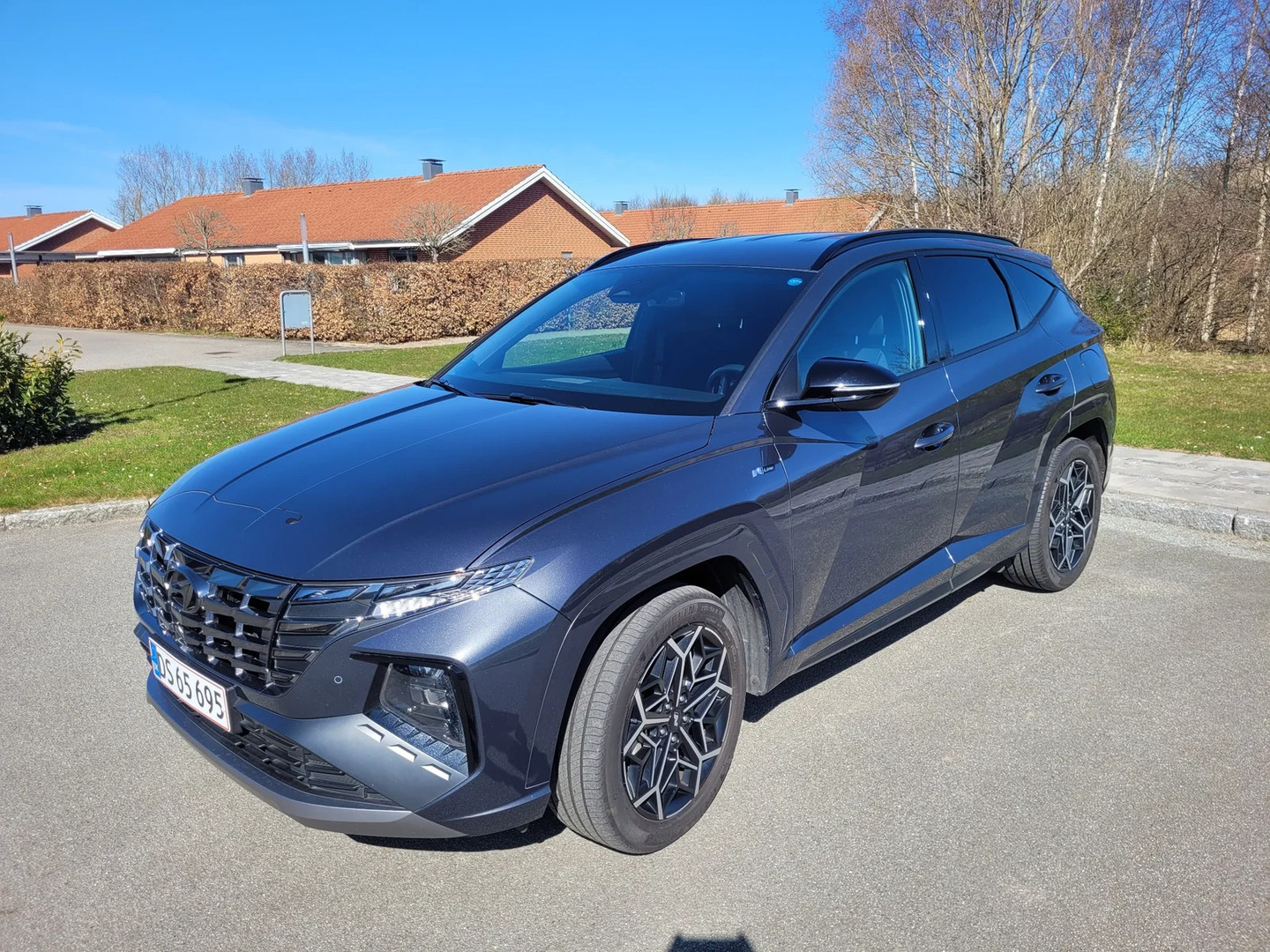 Grå Hyundai Tucson fra 2023