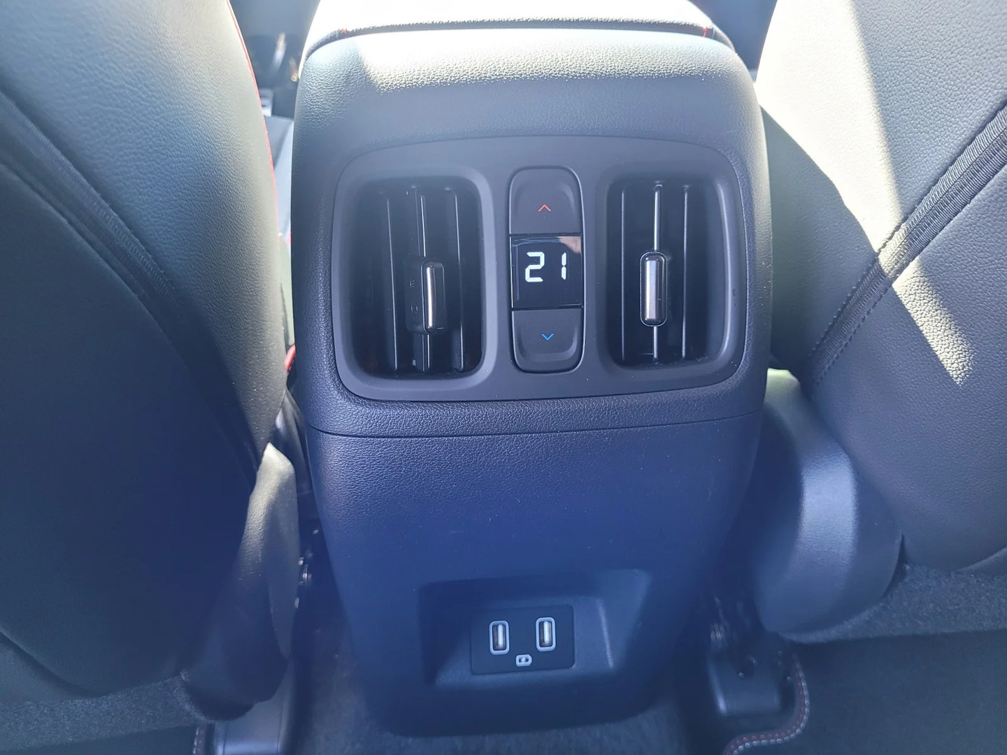 Grå Hyundai Tucson fra 2023