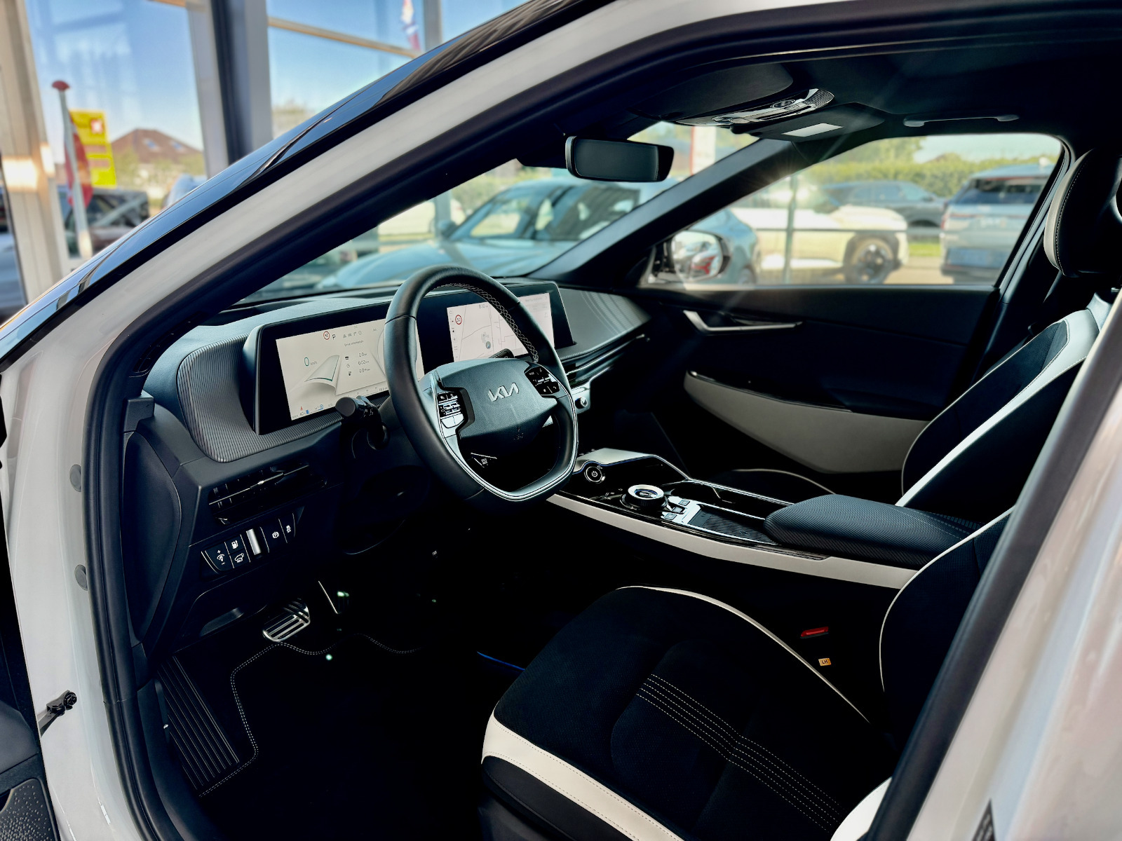 Hvid Kia EV6 fra 2024
