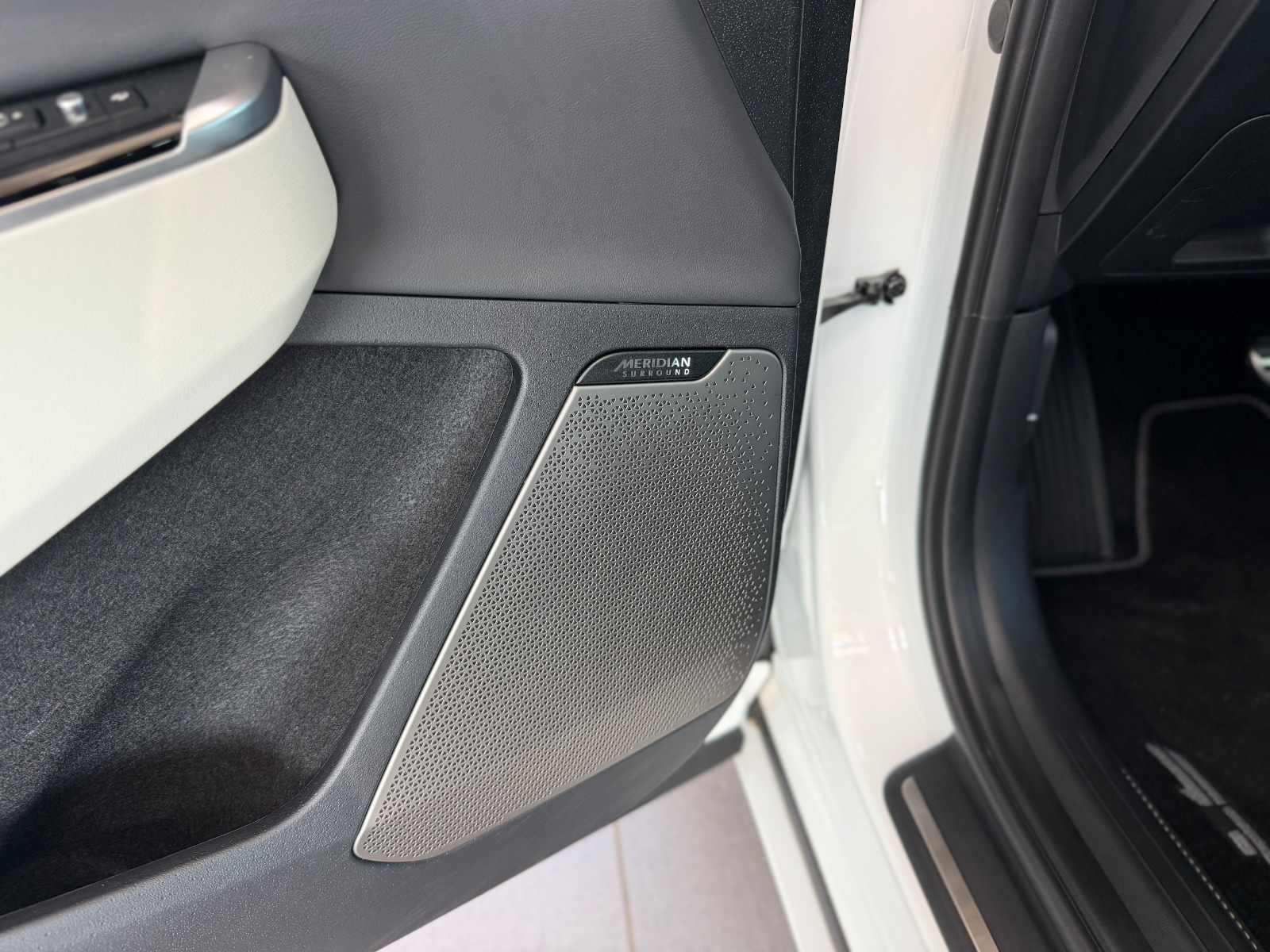 Hvid Kia EV6 fra 2024