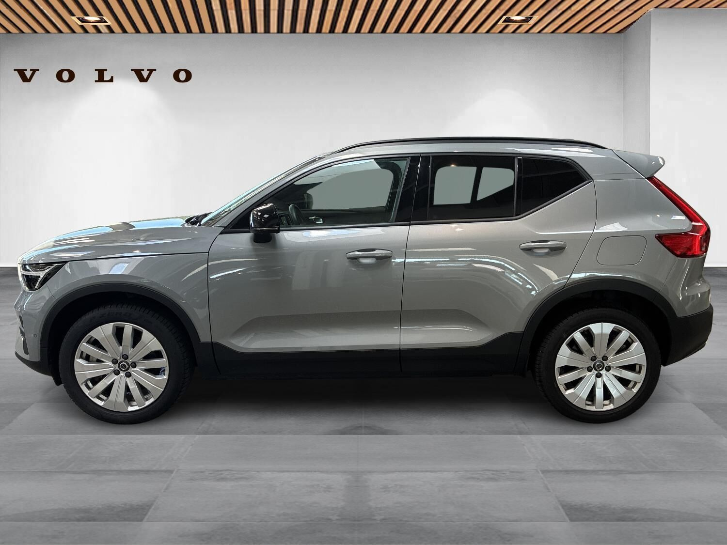 Grå Volvo EX40 fra 2025