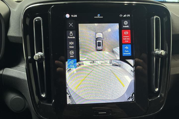 Grå Volvo EX40 fra 2025