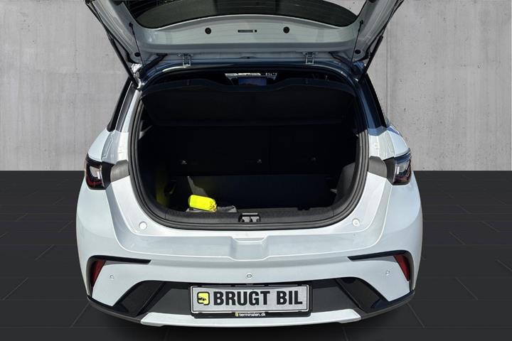 Grå BYD Dolphin fra 2023