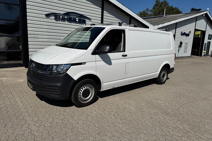 Hvid VW Transporter fra 2020