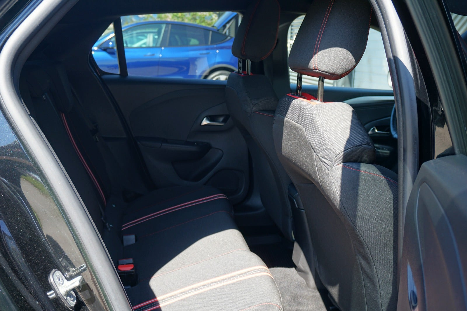 Sort Opel Corsa-e fra 2021