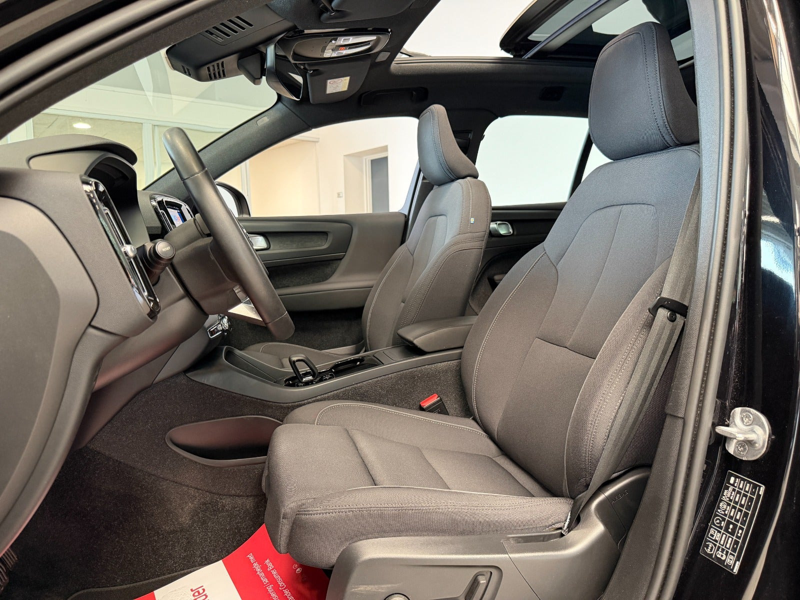 Sort Volvo XC40 fra 2023