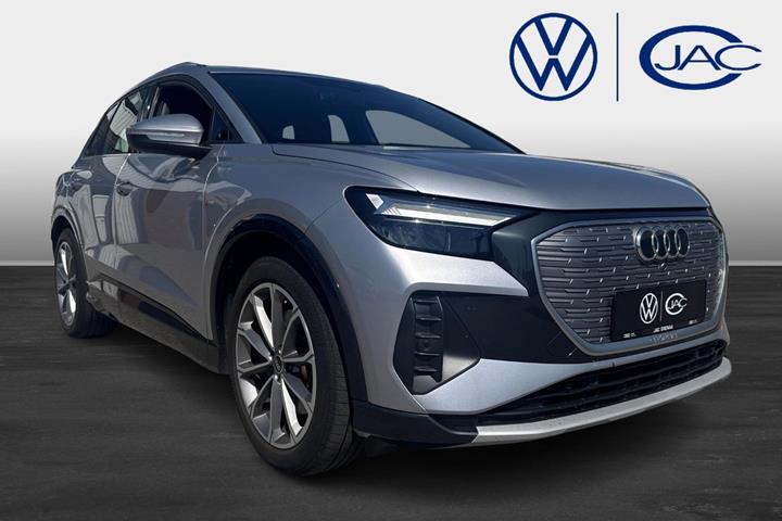 Sølv Audi Q4 e-tron fra 2021 set udefra