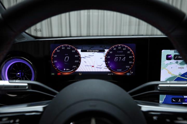 Sort Mercedes CLA250+ fra 2025