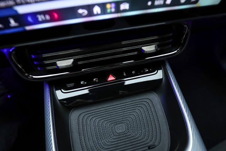 Sort Mercedes CLA250+ fra 2025