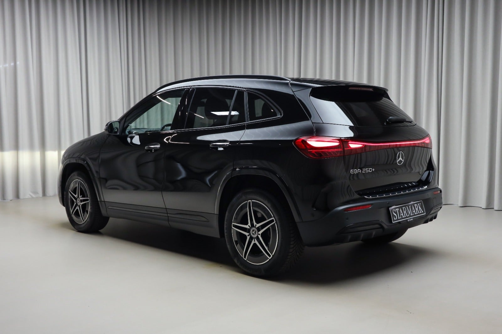 Sort Mercedes EQA250+ fra 2026
