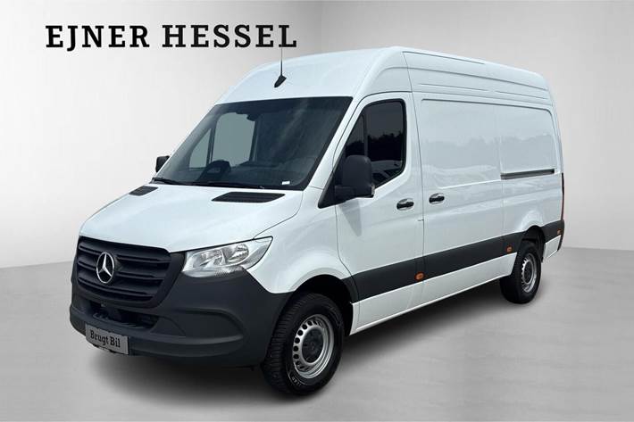 Hvid Mercedes Sprinter 317 fra 2025