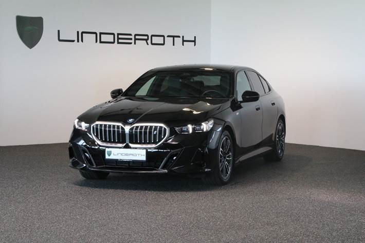 Sort BMW i5 fra 2024