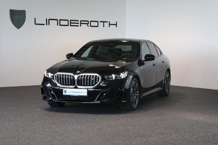 Sort BMW i5 fra 2024