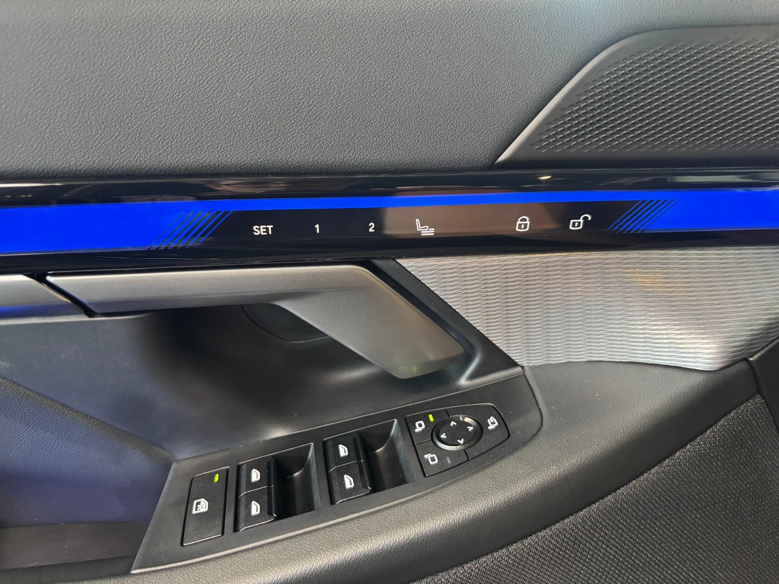 Sort BMW i5 fra 2024