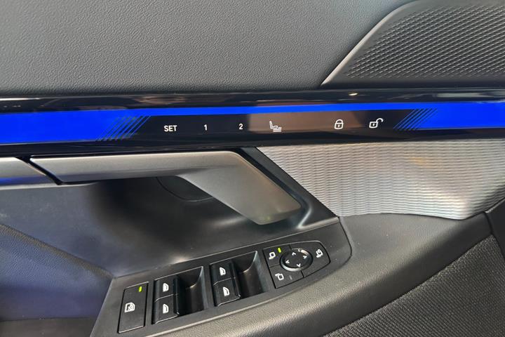 Sort BMW i5 fra 2024