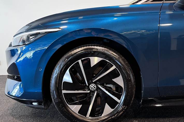 Blå VW ID.7 fra 2024