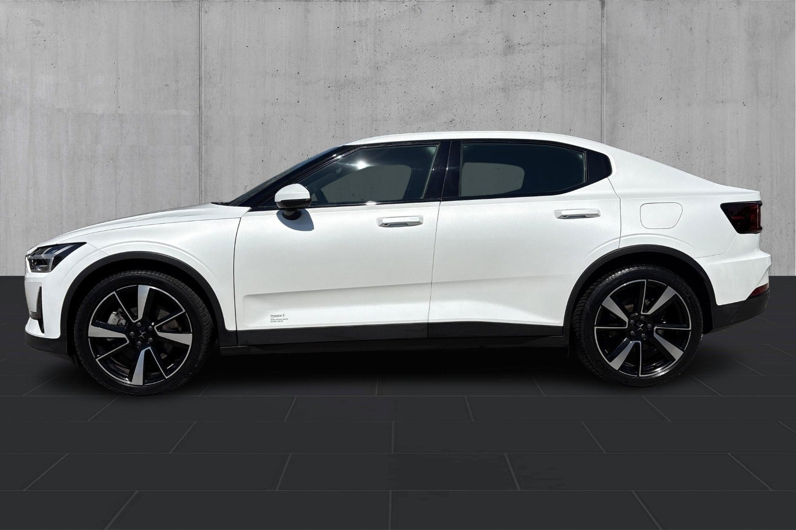 Hvid Polestar 2 fra 2023