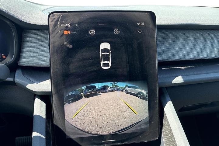 Hvid Polestar 2 fra 2023