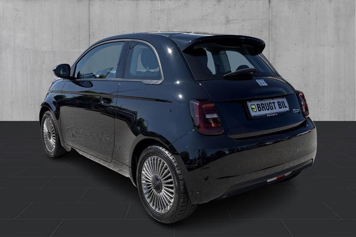 Sort Fiat 500e fra 2023