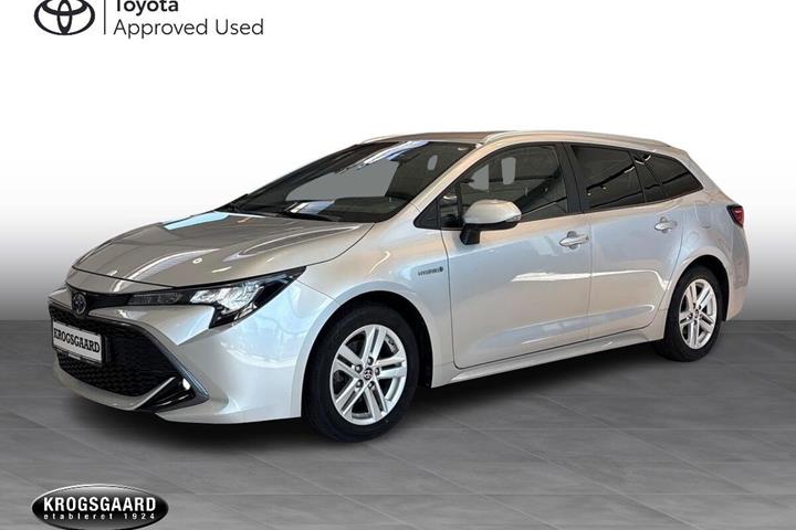 Sølv Toyota Corolla fra 2020 set udefra