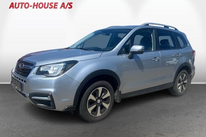 undefined Subaru Forester fra 2016 set udefra