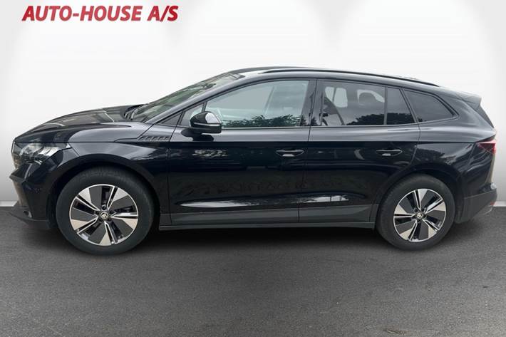 Sort Skoda Enyaq fra 2023