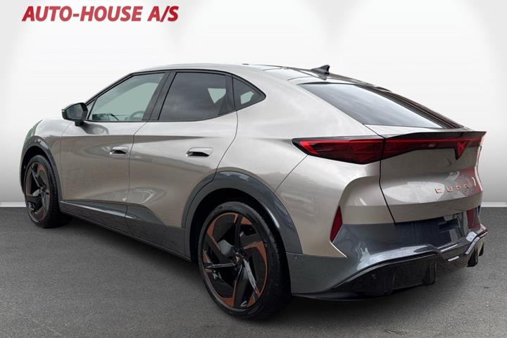 Orange Cupra Tavascan fra 2024