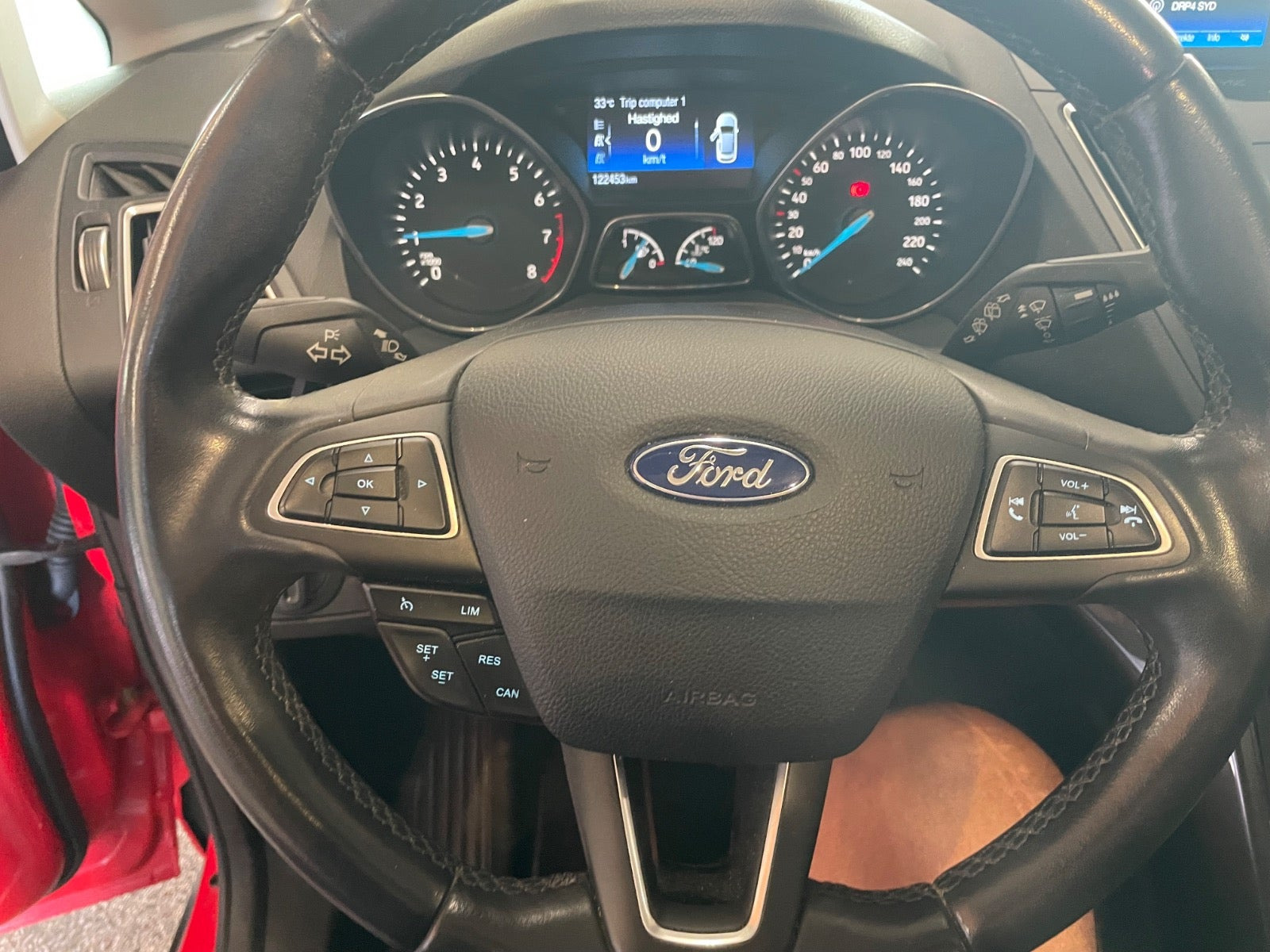 Rød Ford C-MAX fra 2017