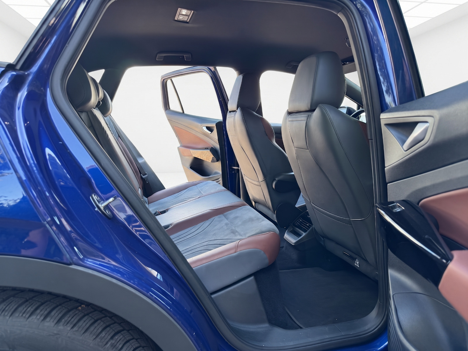 Blå VW ID.4 fra 2021