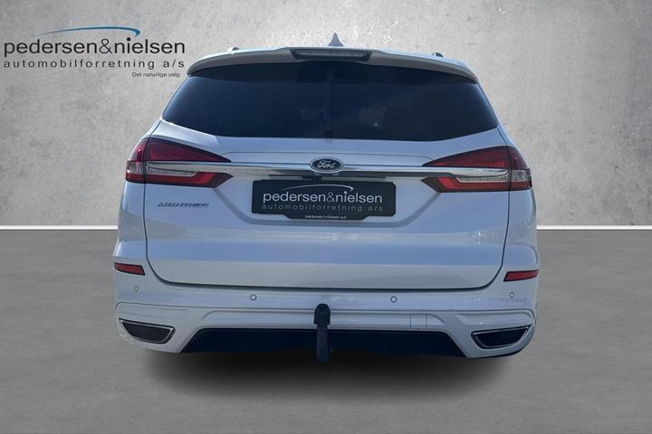 Hvid Ford Mondeo fra 2020