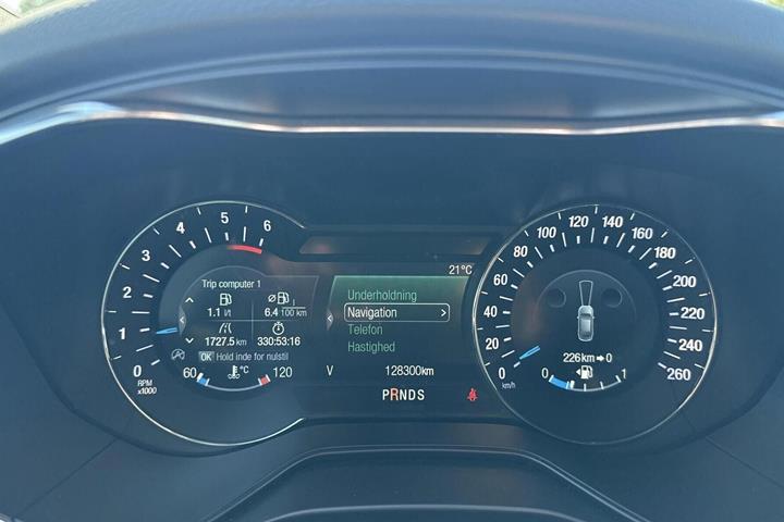 Hvid Ford Mondeo fra 2020