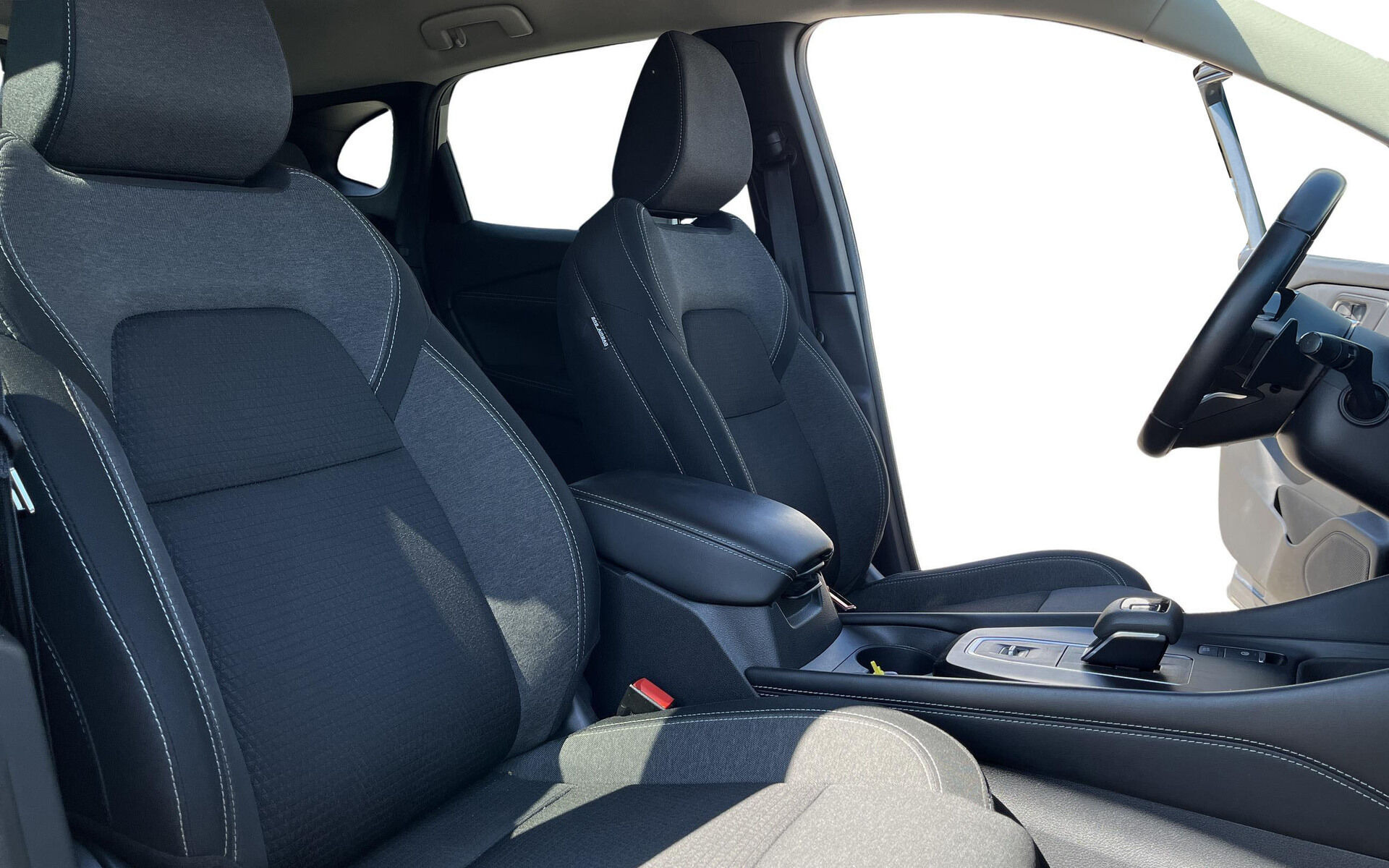 Grå Nissan Qashqai fra 2023