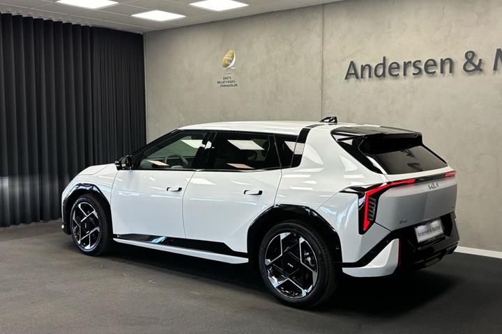 Hvid Kia EV4 fra 2026