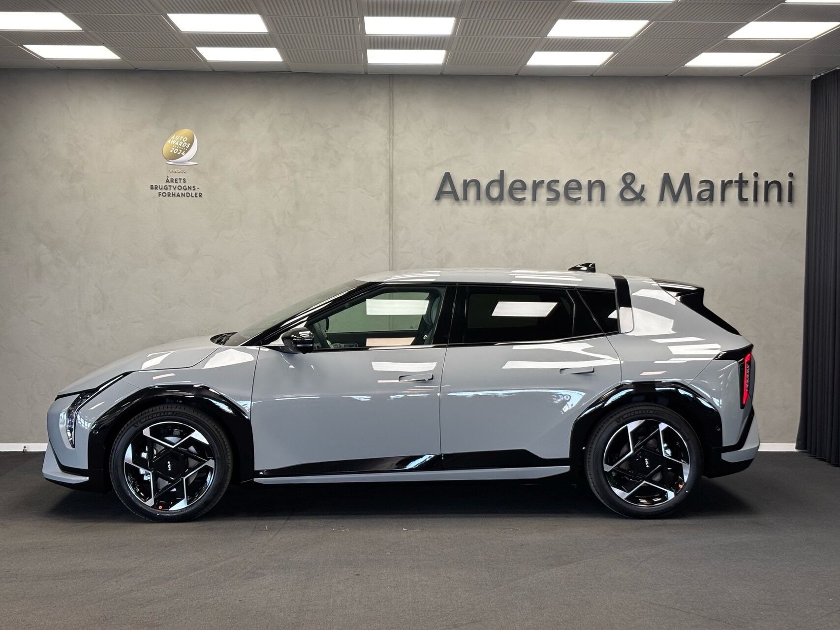 Grå Kia EV4 fra 2026