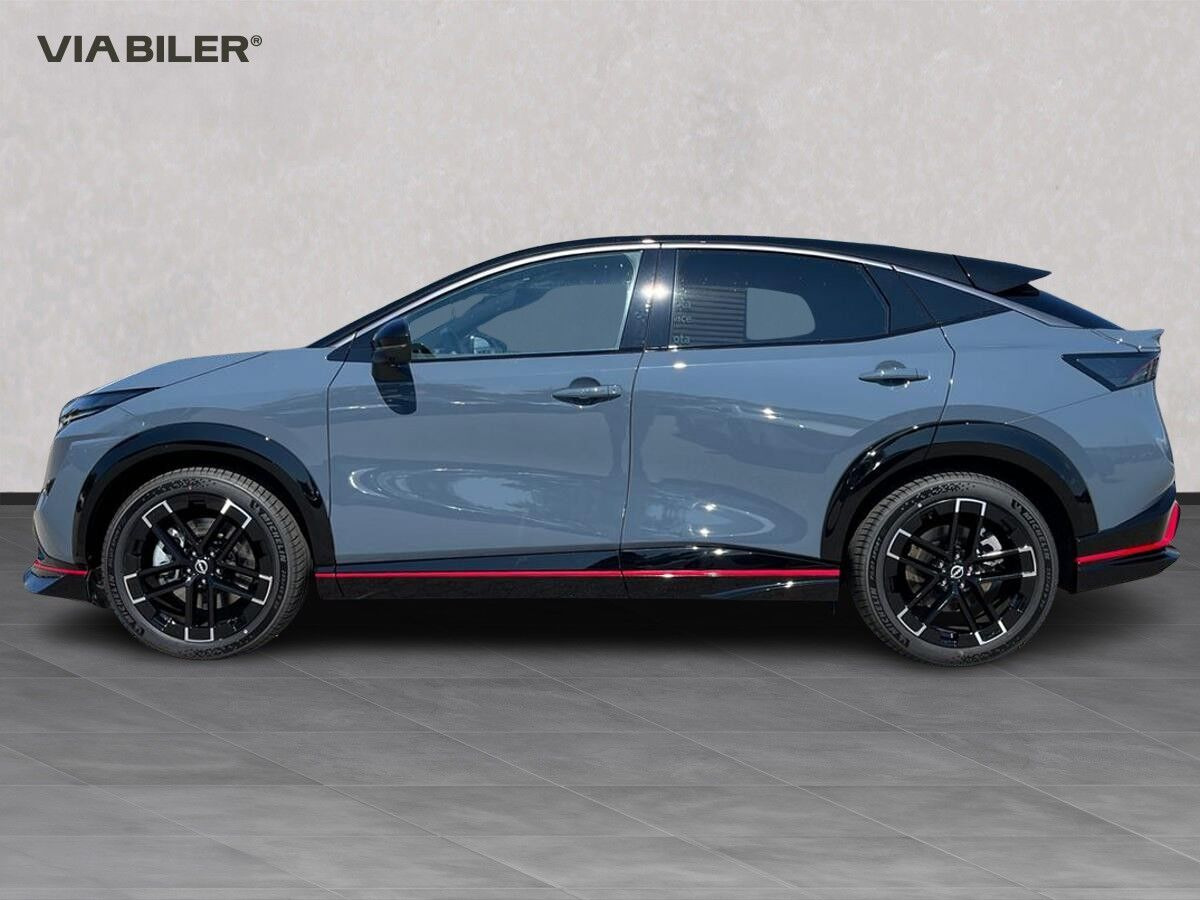 Grå Nissan Ariya fra 2026