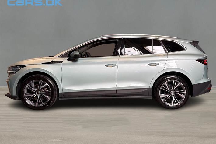 Grå Skoda Enyaq fra 2023